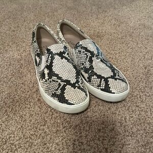 Naturalizer Faux Snake Skin Slip on Shoes Size 8.5